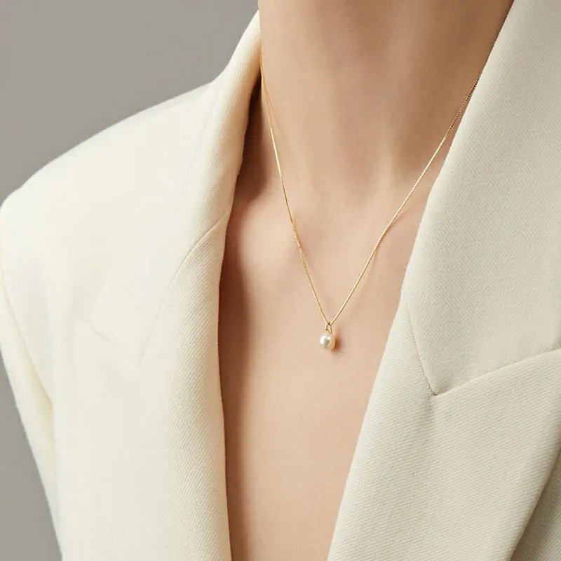 Light Luxury Pearl Pendant Necklace Clavicle Chain |18k Gold
